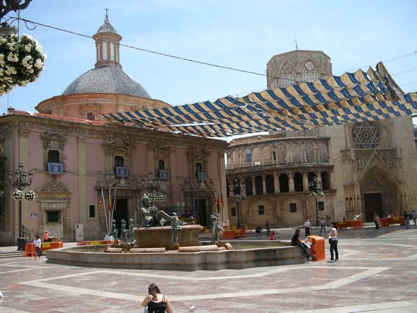 Trabajo Hogaralfombra - Alfombras creadas para la Real Basílica Virgen de los Desamparados (Valencia 2008)